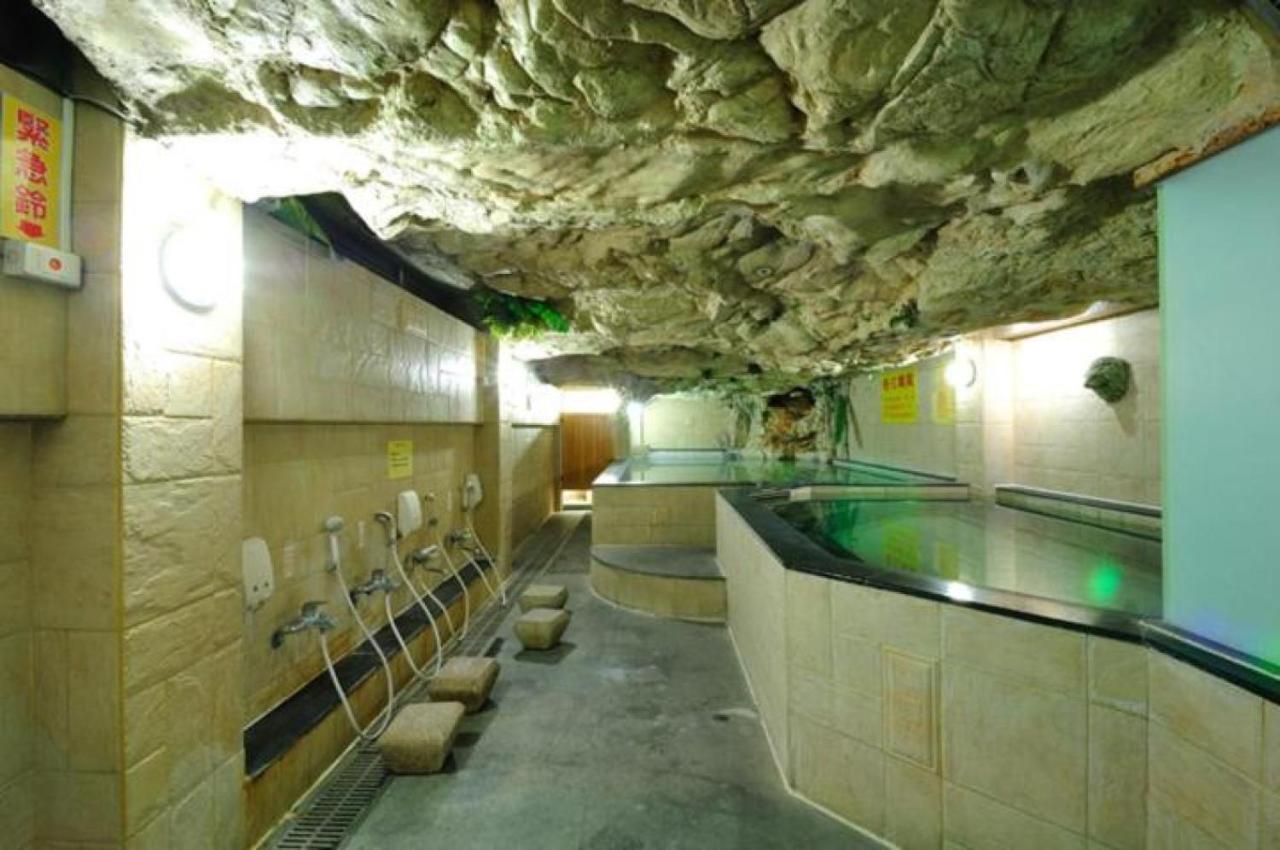 Baron'S Hot Spring Hotel Jiaoxi Extérieur photo