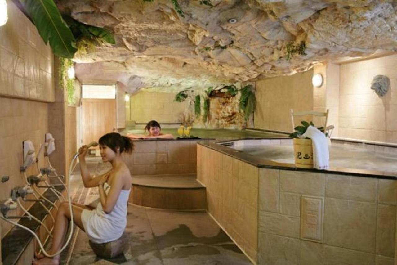Baron'S Hot Spring Hotel Jiaoxi Extérieur photo