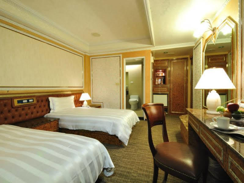 Baron'S Hot Spring Hotel Jiaoxi Extérieur photo