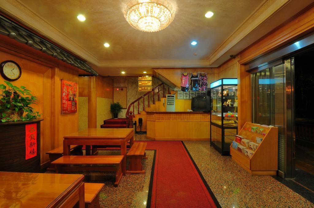 Baron'S Hot Spring Hotel Jiaoxi Extérieur photo
